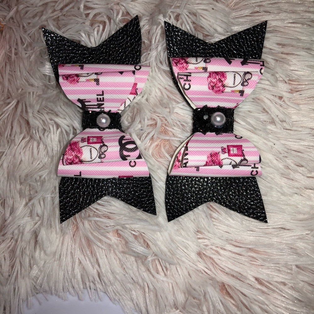 Hair bows